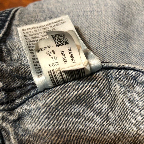 American Eagle Outfitters Cotton Dark Wash Distressed Details Jean Jacket XL - Picture 11 of 12